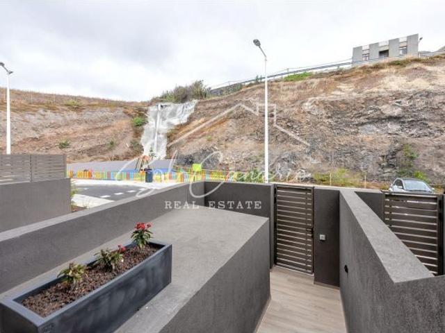 Chalet adosado en venta localizado en Santa María de Guía