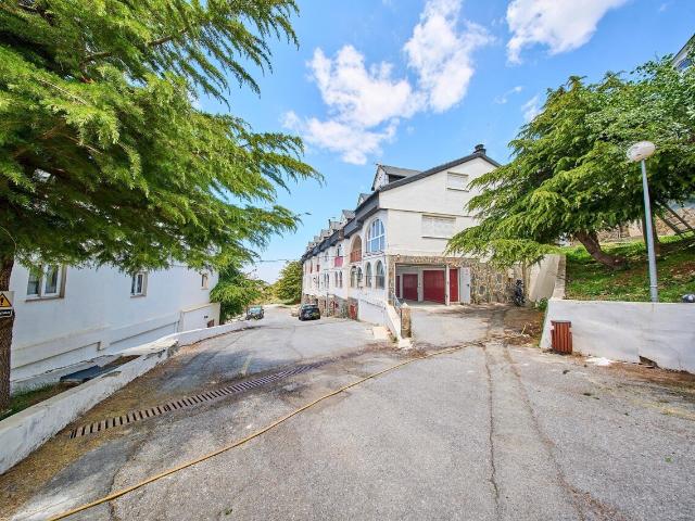 Chalet adosado en venta, Monachil, Granada