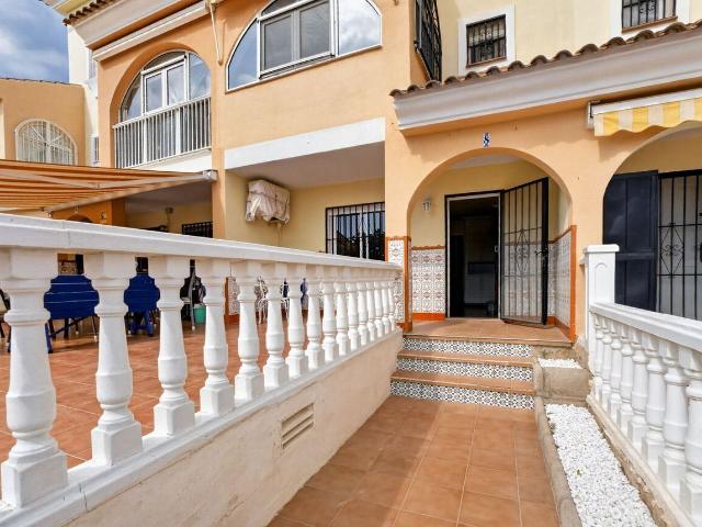 Chalet adosado en venta, Orihuela, Alicante/Alacant