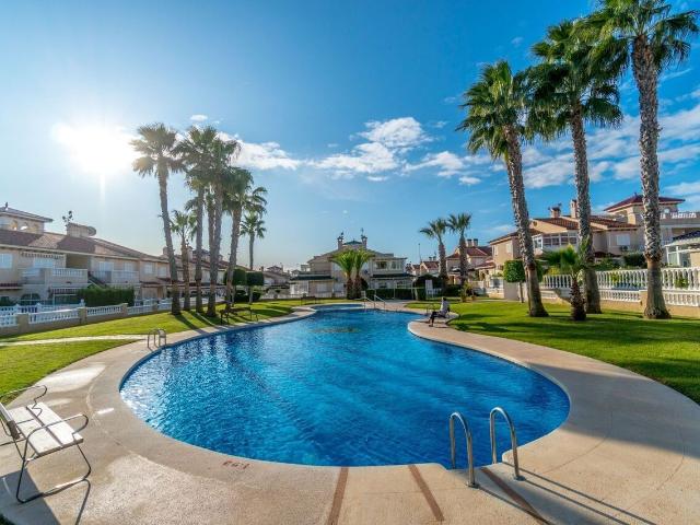 Chalet adosado en venta, Orihuela, Alicante/Alacant