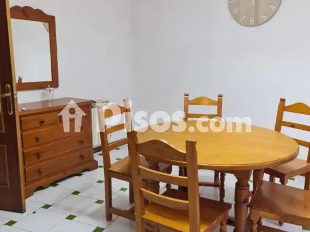 Chalet adosado en alquiler en Calle del Jazmín