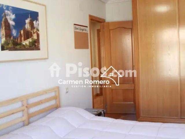 Chalet adosado en alquiler en Calle Señorío de Gudino