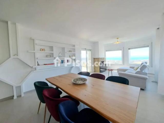 Chalet adosado en alquiler en Carrer d'Alacant, 40