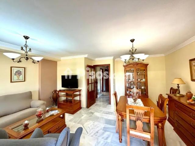 Chalet adosado en alquiler en Chilches