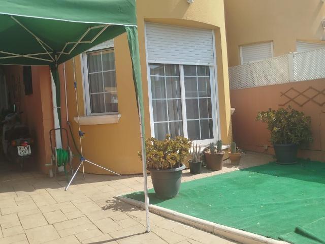 CHALET ADOSADO EN ASPE