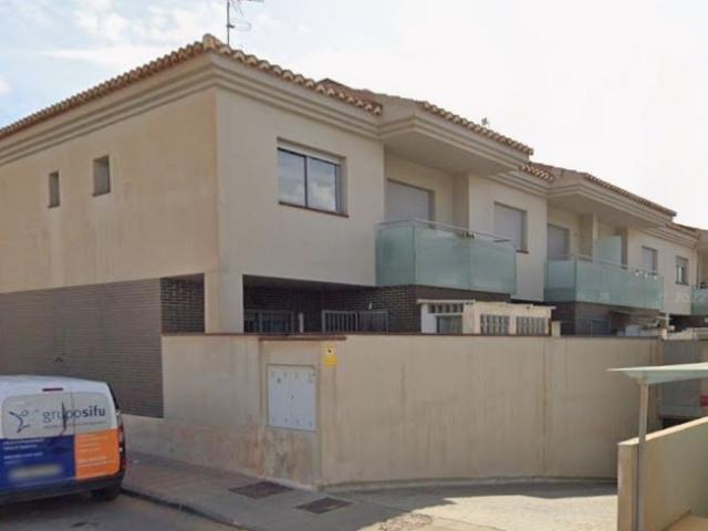Chalet adosado en Av Al Hamdan