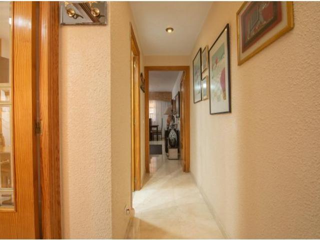 CHALET ADOSADO EN AVENIDA COSTABLANCA