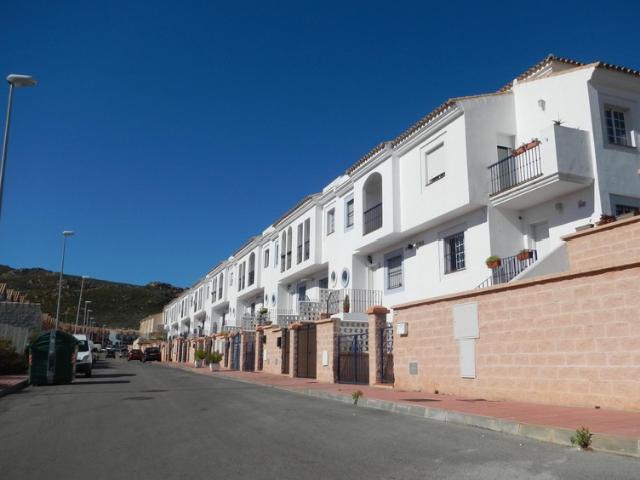 Chalet adosado en C/ Palermo La Línea de la Concepción Cádiz