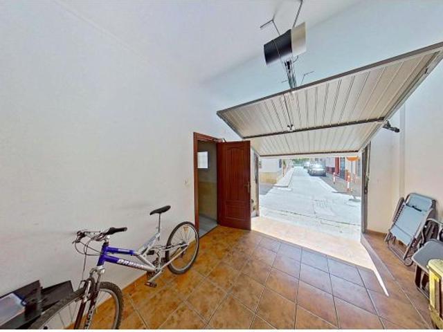 Chalet adosado en calle La Palma, Vélez de Benaudalla