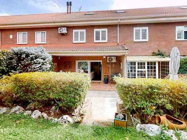 CHALET ADOSADO EN DAGANZO