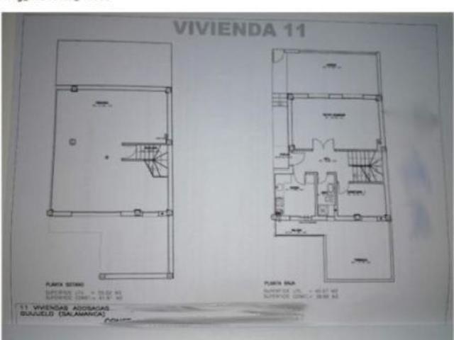 Chalet adosado en Guijuelo con buhardilla, terrazas y garaje para dos coches