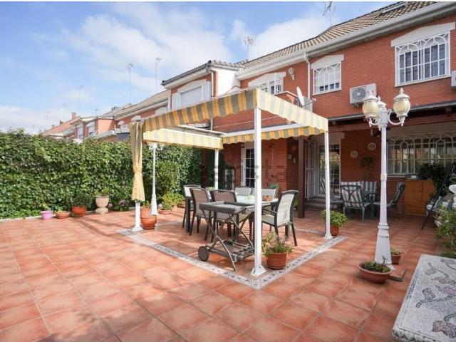 Chalet Adosado en Parla