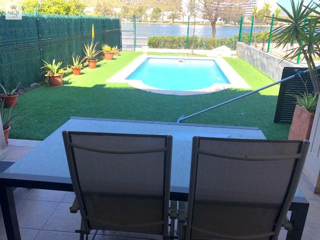 CHALET ADOSADO EN PTO.ALCUDIA