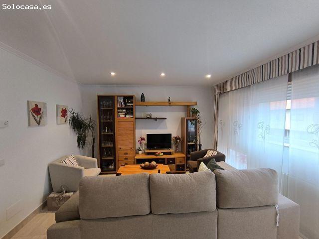 CHALET ADOSADO EN SANTIAGO