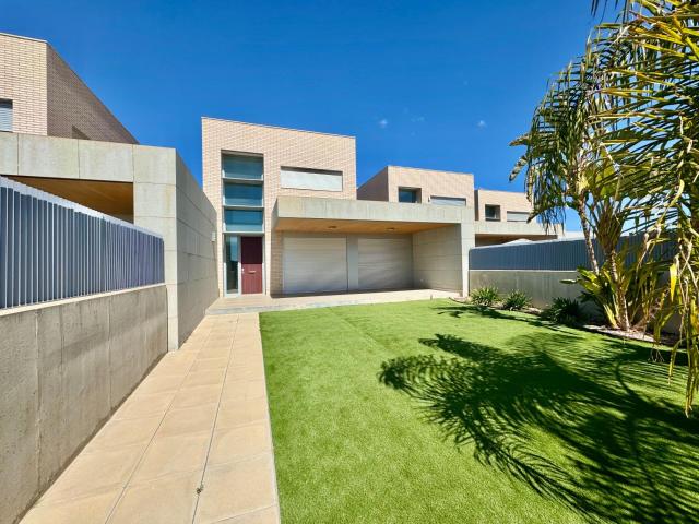 Chalet adosado en San Vicente