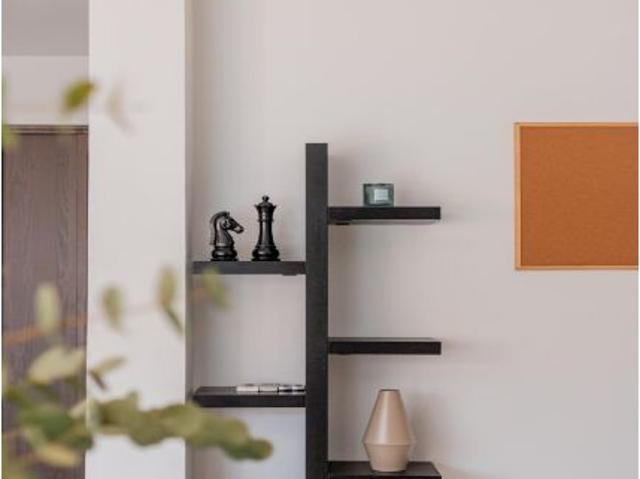 Chalet adosado exclusivo con ascensor privado y terrazas llenas de luz en La Colonia, Torrelodones