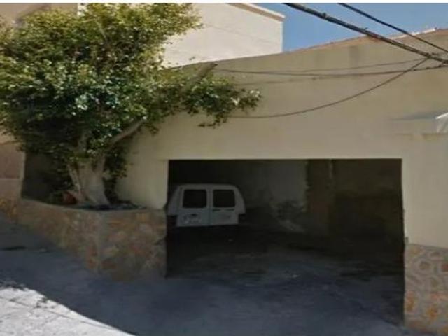 Chalet adosado OCUPADO en venta en Adra