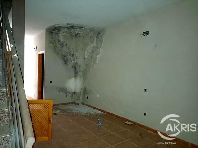 Chalet adosado para reformar