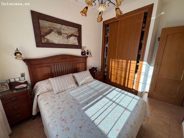 Chalet adosado reformado a solo 275m del mar en Punta Prima