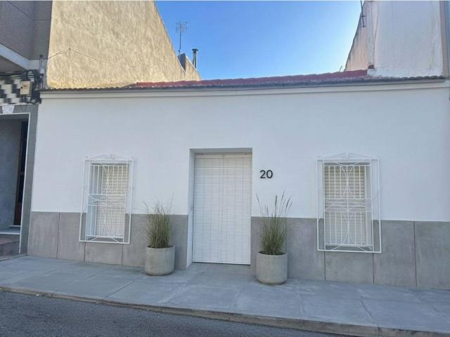 CHALET ADOSADO SON 2 CASAS HURCHILLO