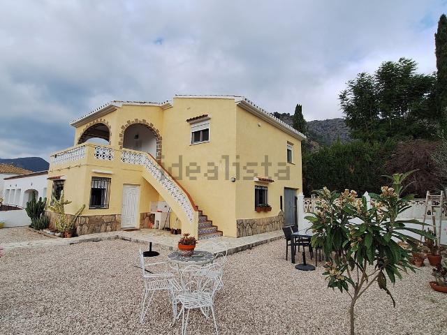 Chalet, Adsubia