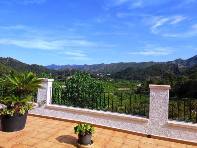 Chalet, Adsubia