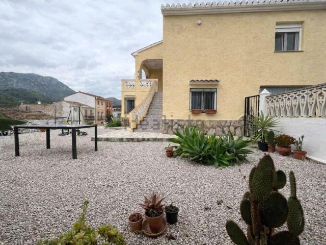 Chalet, Adsubia