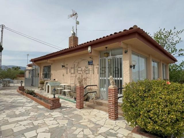 Chalet, Agost