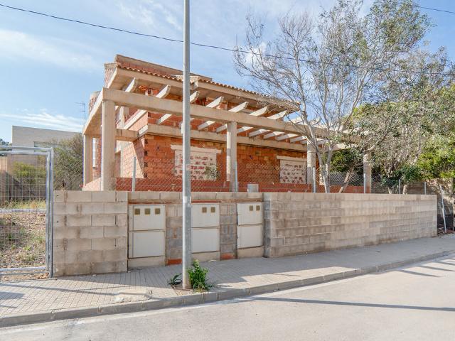 Chalet aislado en Urbanización El Limonar Cartagena