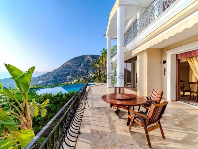 Chalet, Altea