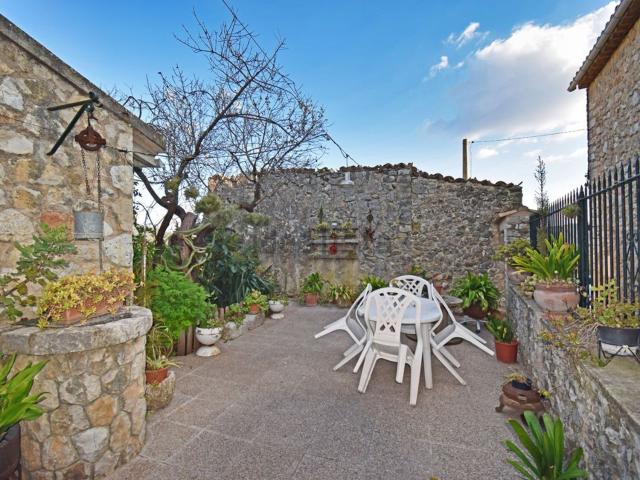Chalet, Alaró