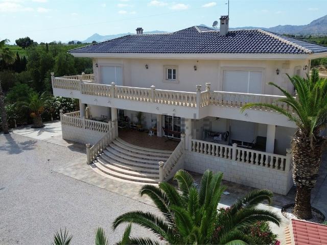 Chalet, Albatera
