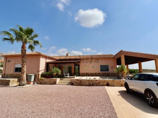 Chalet, Albatera