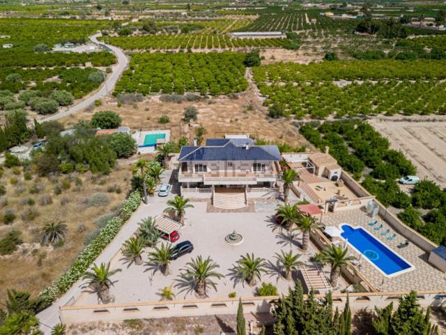 Chalet, Albatera