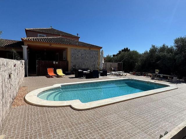 Chalet, Albatera