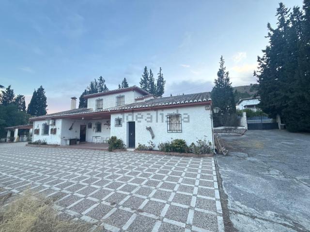 Chalet, Albolote