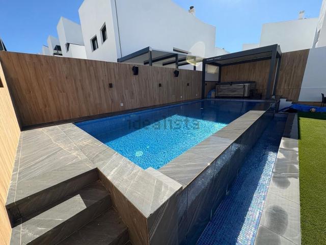 Chalet, Albolote
