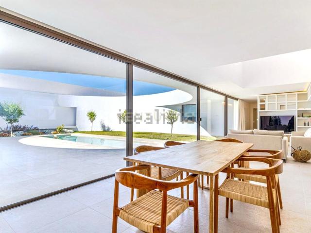 Chalet, Albolote
