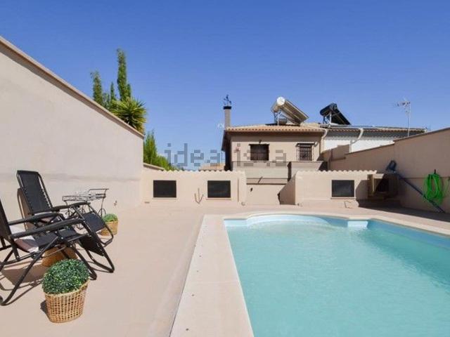 Chalet, Albolote