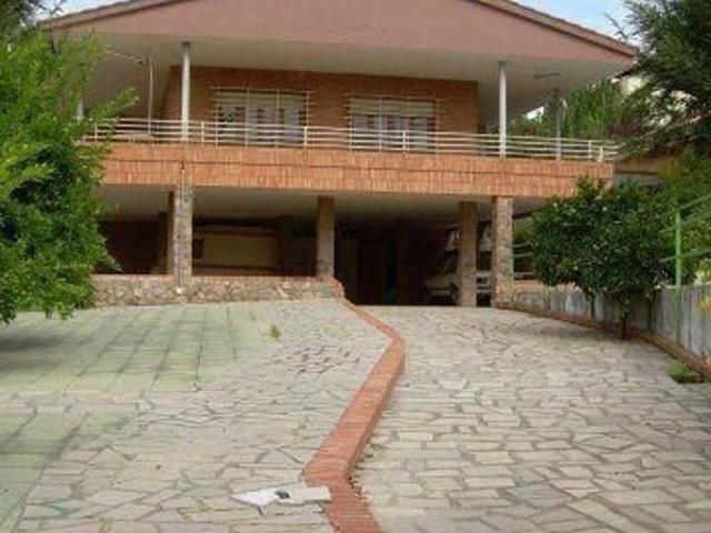 Chalet, Albolote