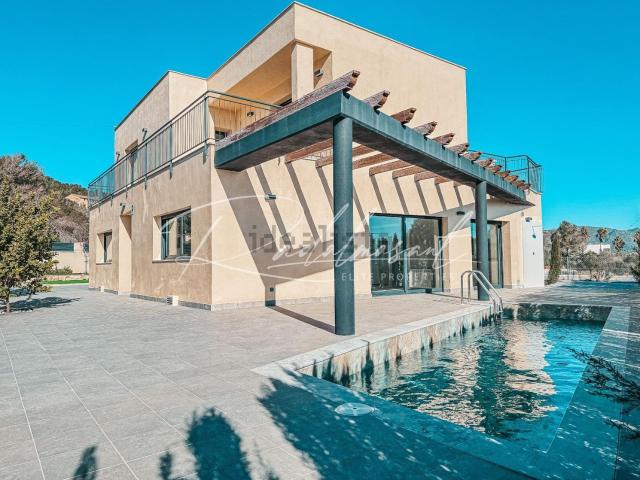 Chalet, Alcover