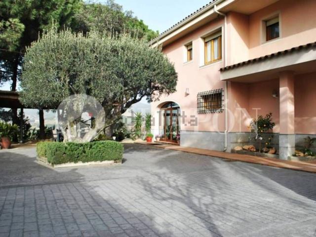 Chalet, Alella