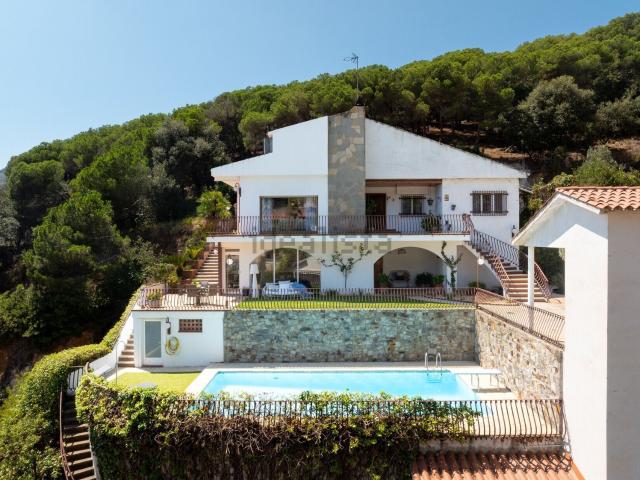 Chalet, Alella
