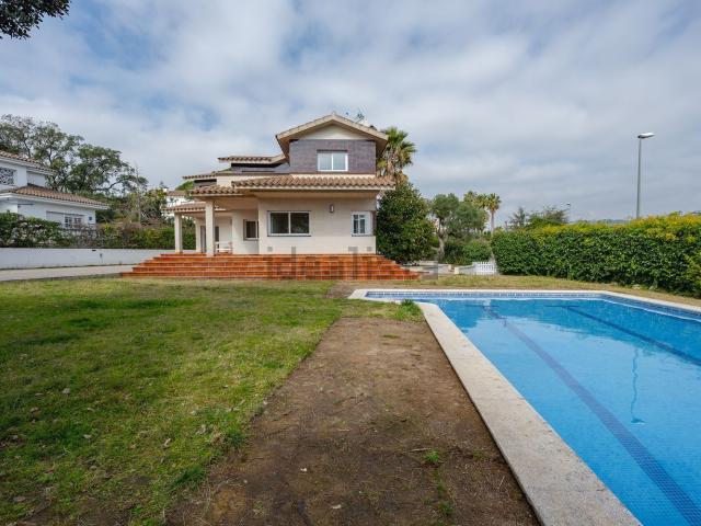 Chalet, Alella