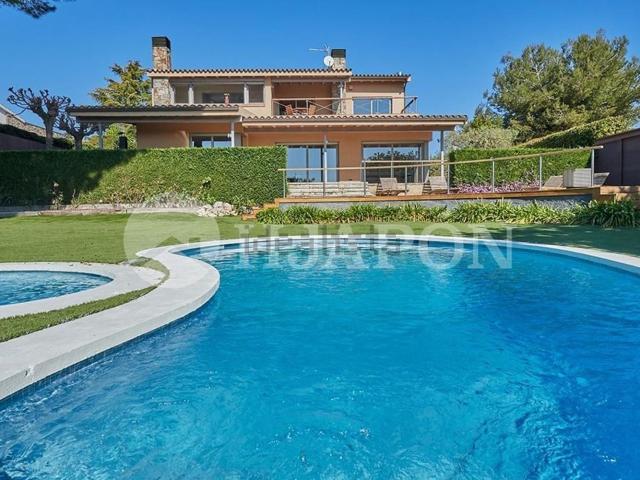 Chalet, Alella