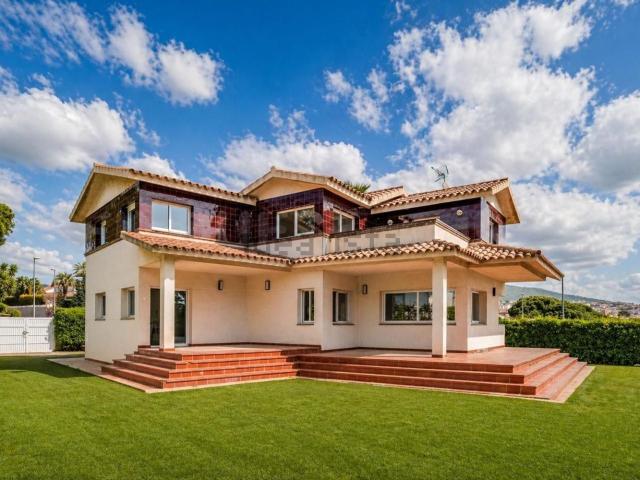 Chalet, Alella
