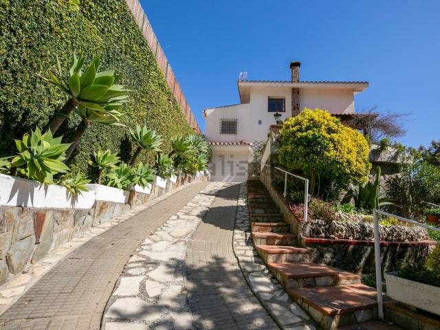 Chalet, Alella
