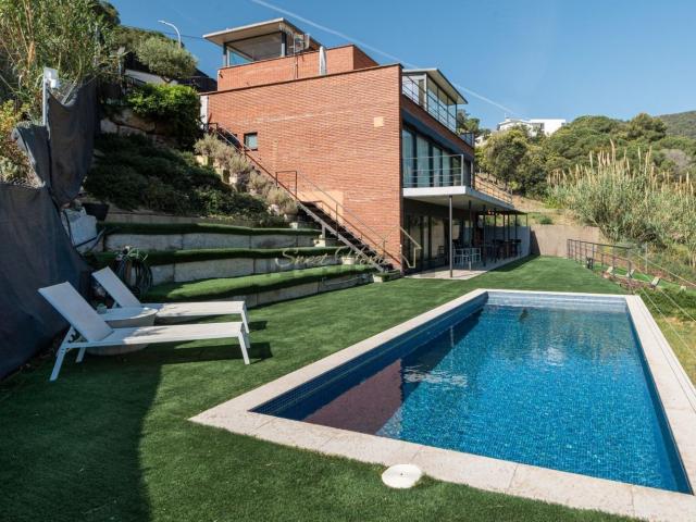 Chalet, Alella