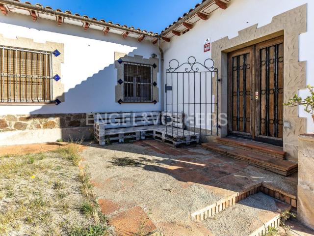Chalet, Alella