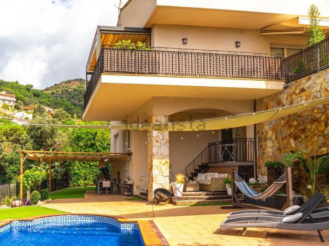 Chalet, Alella